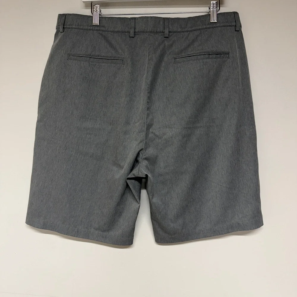 Greg Norman Mens Size 38 Gray Heathered Performance Golf Shorts Activewear